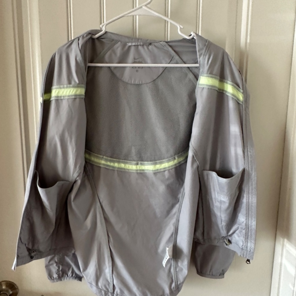 Nike full zip gray line windbreak XS jacket - Picture 6 of 9